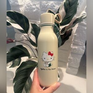 Hello Kitty x Starbucks Water Bottle - Limited Edition Sanrio Collaboration